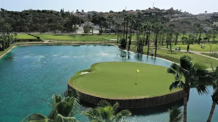 Image No.46-3 Bed Villa / Detached for sale