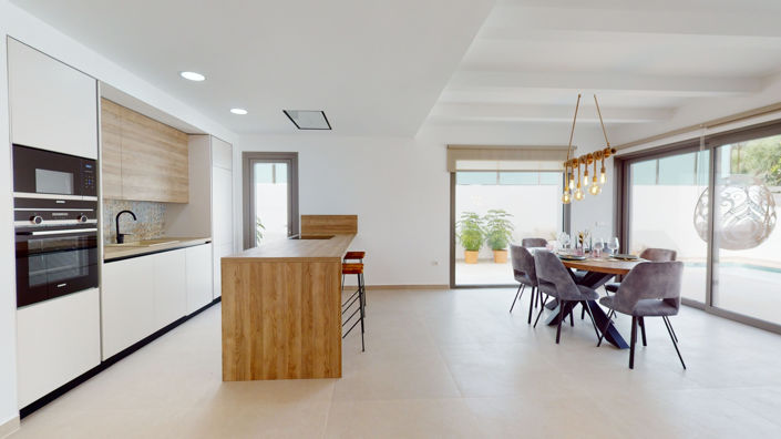 Image No.10-3 Bed Villa / Detached for sale