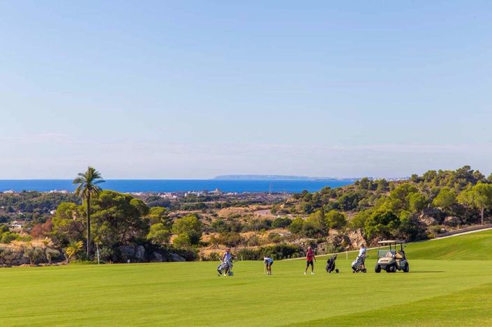 Image No.8-4 Bed Villa / Detached for sale