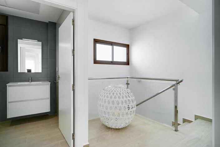 Image No.12-3 Bed Villa for sale