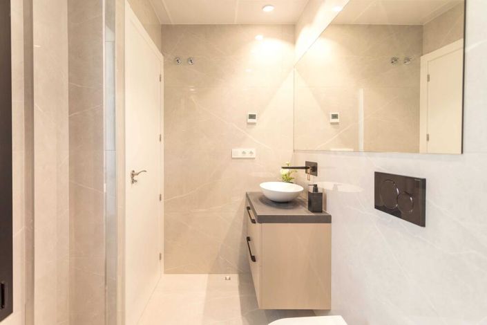 Image No.10-3 Bed Villa / Detached for sale