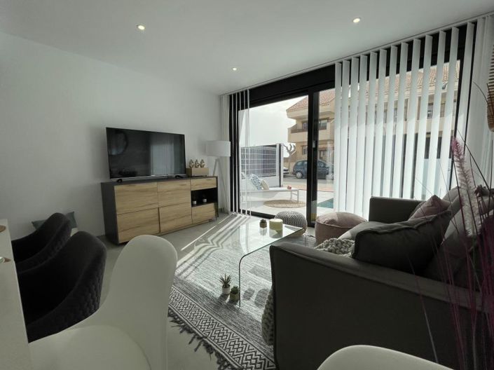 Image No.4-3 Bed Villa for sale