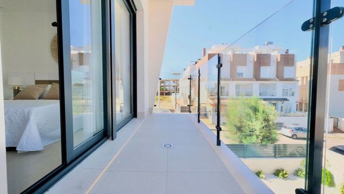 Image No.12-4 Bed Villa for sale