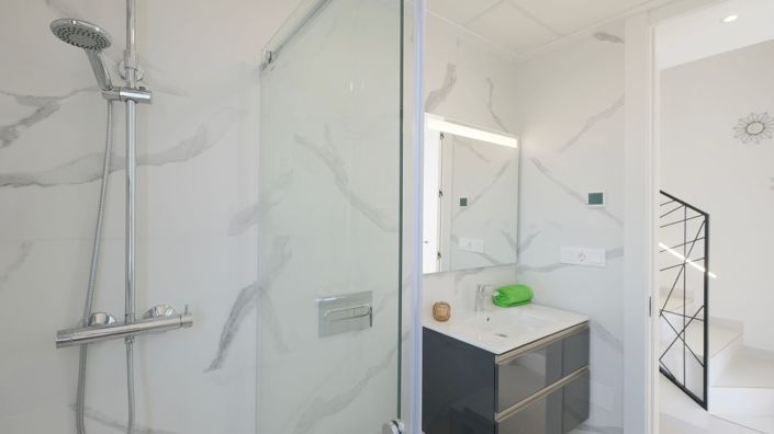 Image No.18-4 Bed Villa for sale