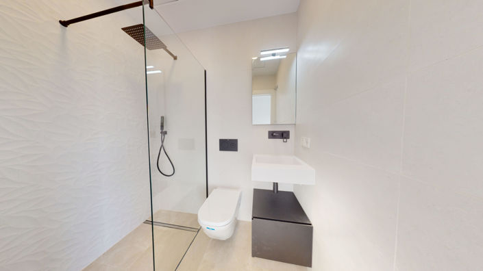 Image No.10-3 Bed Villa / Detached for sale