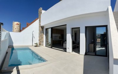 3 Bed Villa / Detached for sale