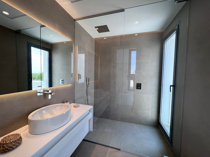 Image No.13-3 Bed Villa / Detached for sale