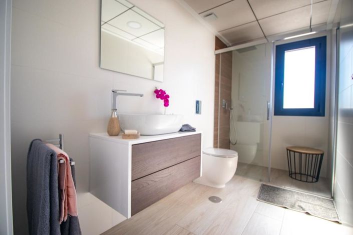 Image No.8-3 Bed Villa for sale