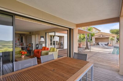 07yjvm1uf5034x21v8rav241t4sd6gjgo95kukriu