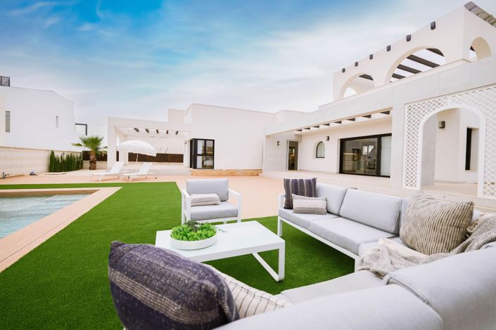 Image No.2-3 Bed Villa / Detached for sale