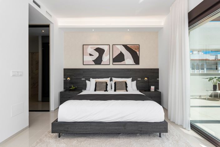 Image No.22-3 Bed Villa / Detached for sale