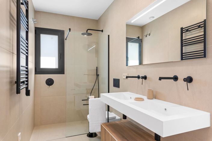 Image No.21-3 Bed Villa / Detached for sale