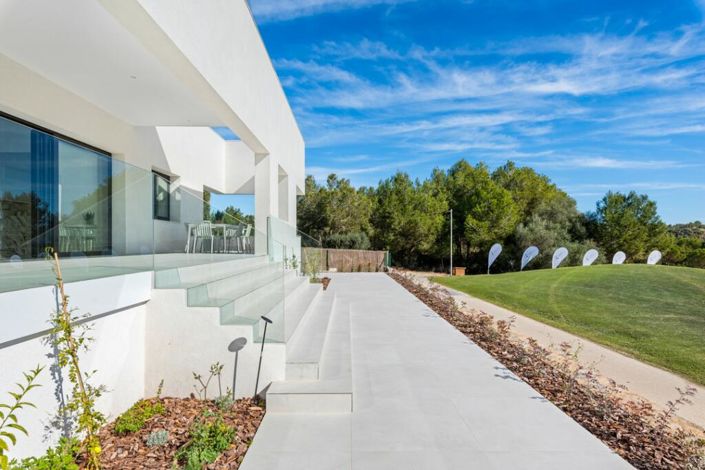 Image No.29-3 Bed Villa / Detached for sale