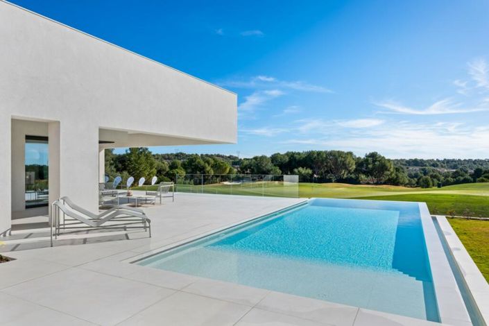 Image No.5-3 Bed Villa / Detached for sale