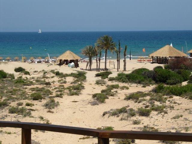 Image No.12-4 Bed Villa / Detached for sale