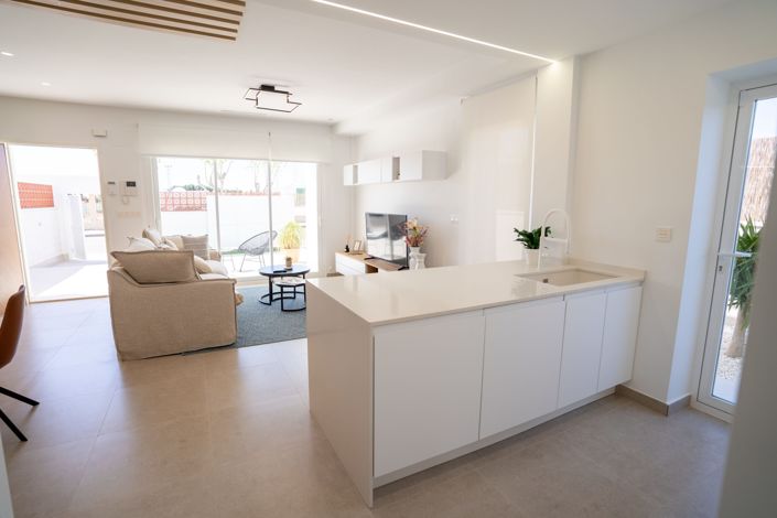 Image No.10-3 Bed Villa / Detached for sale