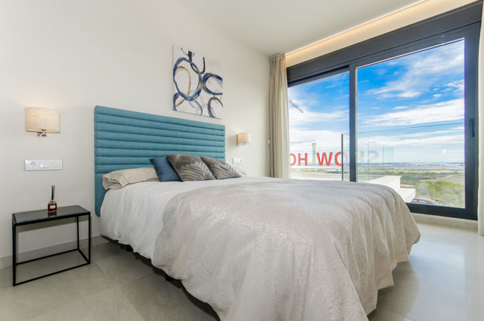 Image No.24-3 Bed Villa / Detached for sale