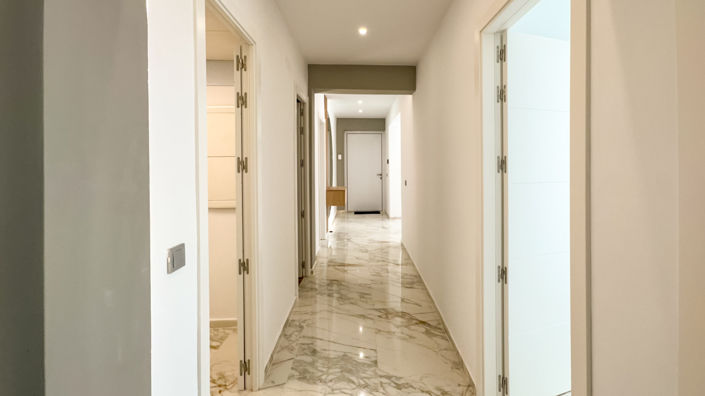 Image No.22-4 Bed Villa / Detached for sale