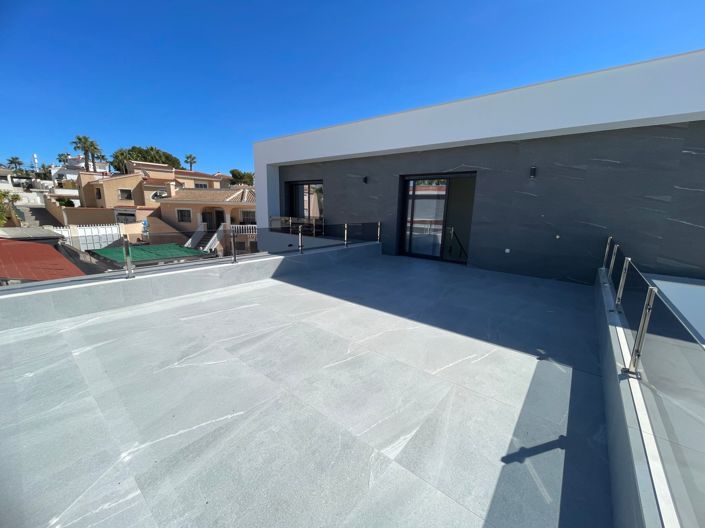 Image No.16-3 Bed Villa / Detached for sale