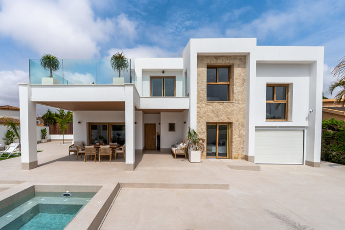 Image No.40-3 Bed Villa / Detached for sale