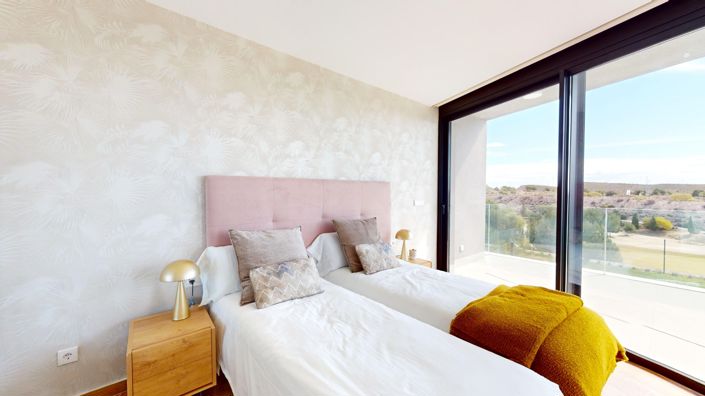 Image No.20-4 Bed Villa / Detached for sale