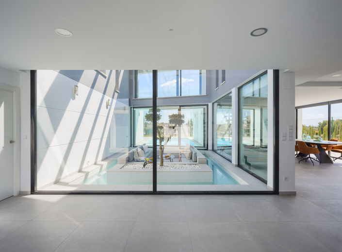 Image No.35-4 Bed Villa / Detached for sale