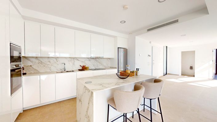 Image No.6-4 Bed Villa / Detached for sale