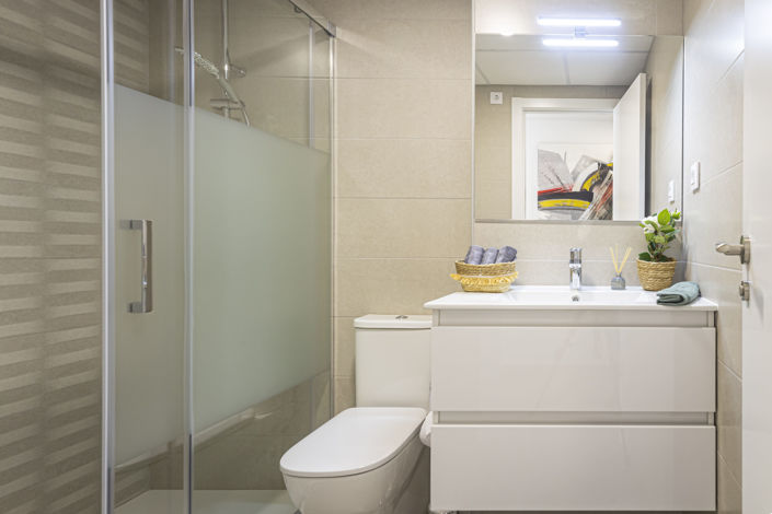 Image No.12-2 Bed Townhouse for sale