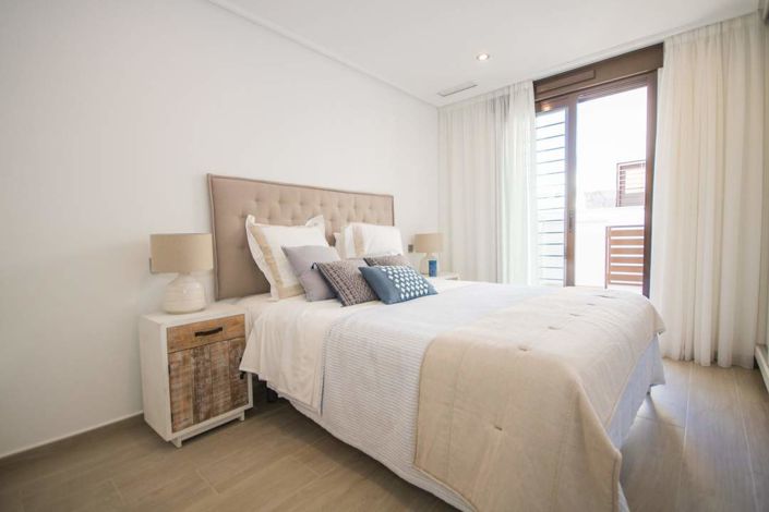 Image No.20-3 Bed Apartment for sale