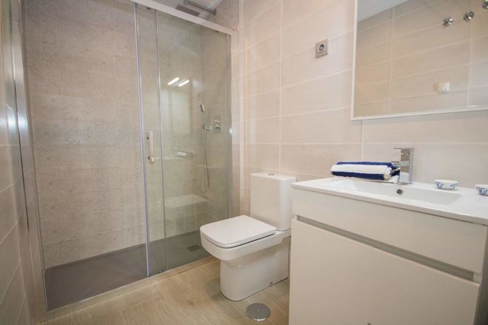 Image No.21-3 Bed Apartment for sale