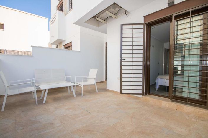 Image No.25-3 Bed Apartment for sale