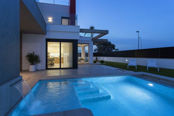 Image No.24-3 Bed Villa / Detached for sale