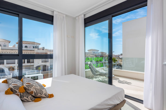 Image No.14-4 Bed Villa for sale