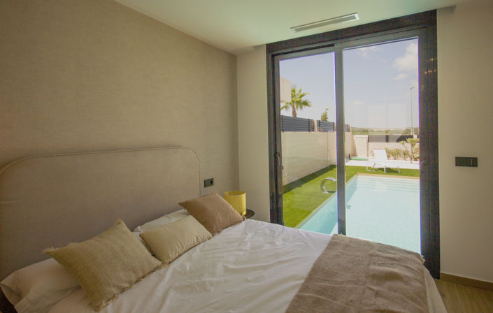 Image No.9-3 Bed Villa / Detached for sale