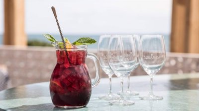 sebastian-beach-bar-and-deck-williamstown-sup