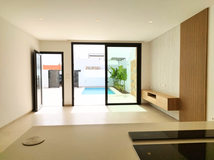 Image No.4-3 Bed Villa / Detached for sale