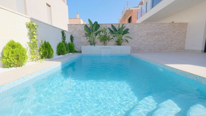 Image No.2-Villa de 4 chambres à vendre à Guardamar del Segura