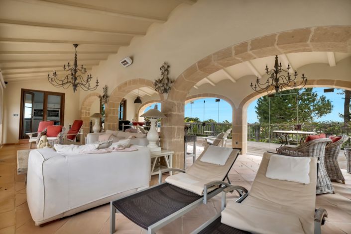 Image No.12-4 Bed Villa / Detached for sale