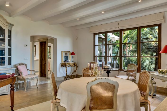 Image No.14-4 Bed Villa / Detached for sale