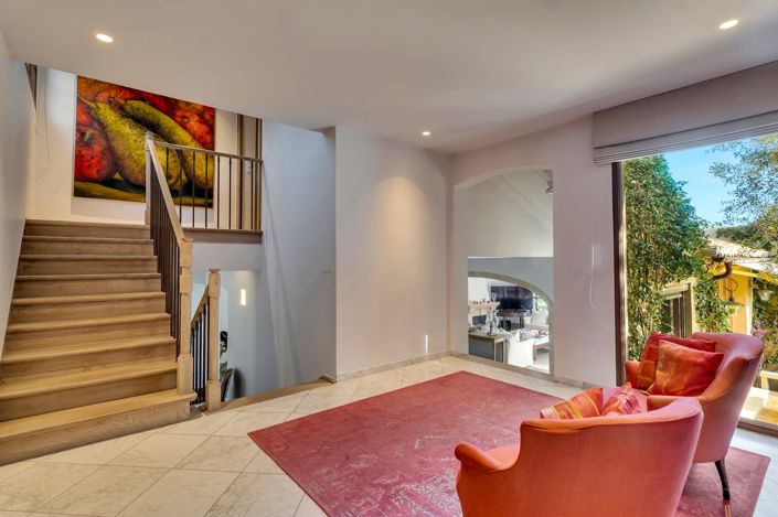 Image No.24-4 Bed Villa / Detached for sale