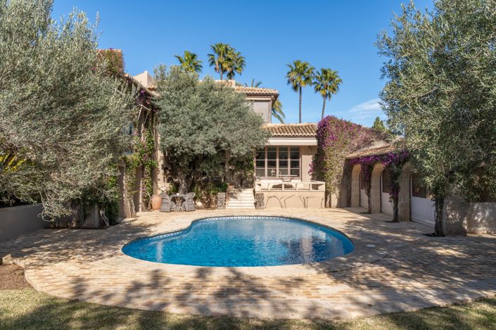 Image No.37-4 Bed Villa / Detached for sale