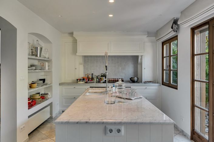 Image No.8-4 Bed Villa / Detached for sale