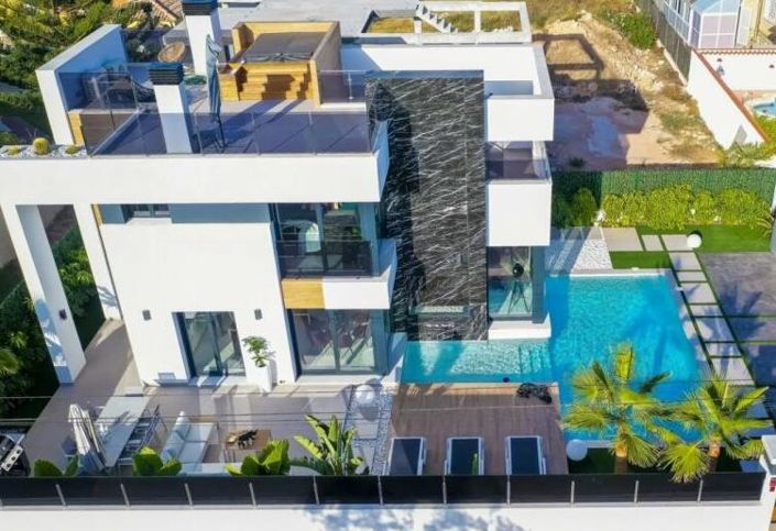 Image No.25-3 Bed Villa / Detached for sale