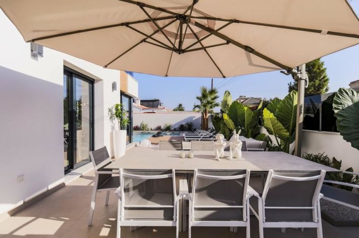 Image No.7-3 Bed Villa / Detached for sale