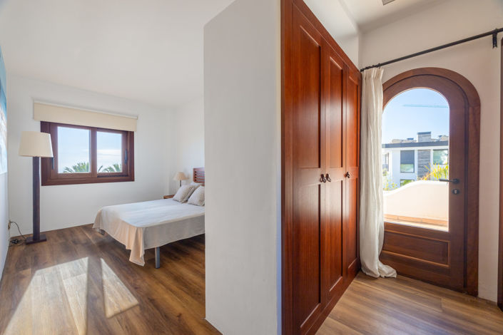 Image No.21-5 Bed Villa / Detached for sale