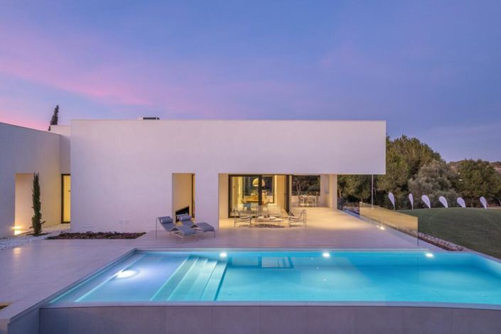 Image No.26-3 Bed Villa / Detached for sale