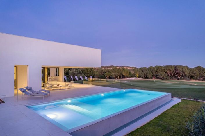 Image No.30-3 Bed Villa / Detached for sale