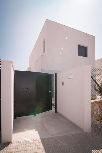 Image No.28-3 Bed Villa / Detached for sale