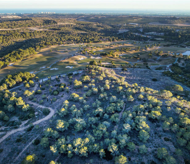 Image No.6-3 Bed Villa / Detached for sale