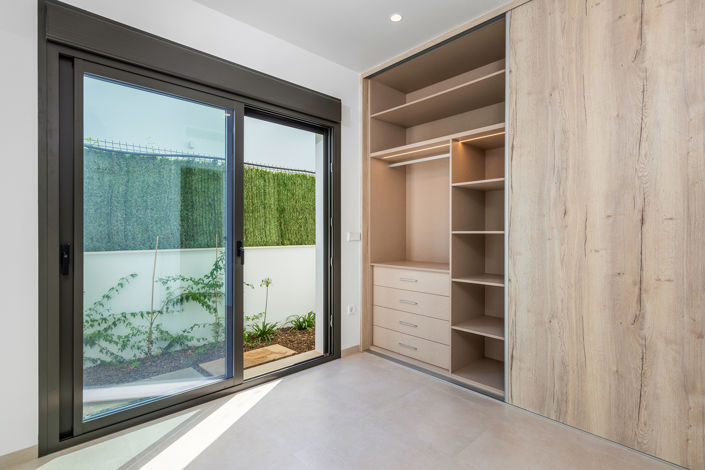 Image No.15-3 Bed Villa / Detached for sale